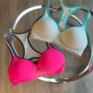 2 Victoria’s Secret push-up sports bras